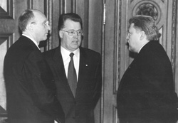 S1.JPG (17517 BYTES)