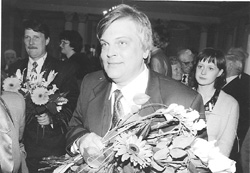 Z12.JPG (25699 BYTES)