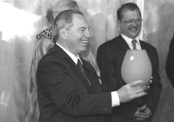 J3.JPG (12046 BYTES)