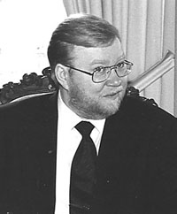 J2.JPG (13244 BYTES)