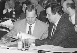 P7.JPG (23625 BYTES)