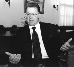 U1.JPG (21684 BYTES)