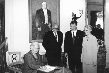 U15.JPG (33852 BYTES)