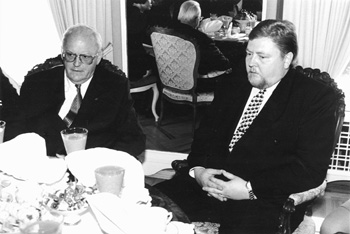 U3.JPG (33707 BYTES)