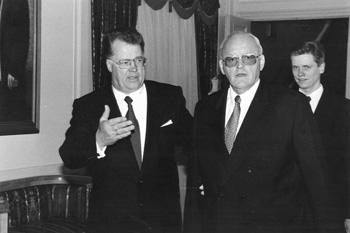 U4.JPG (25967 BYTES)