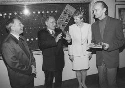 B10.JPG (21803 BYTES)