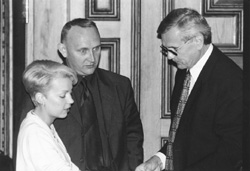 S3.JPG (19925 BYTES)