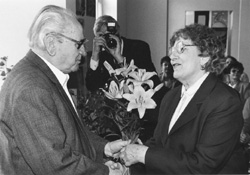 V1.JPG (22993 BYTES)