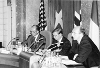 I1.JPG (19826 BYTES)