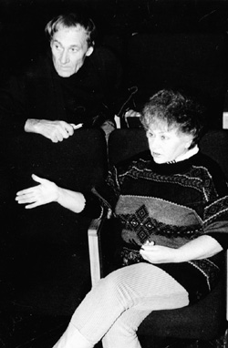 RE.JPG (33801 BYTES)