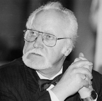 STREICS.JPG (17752 BYTES)