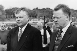 L2.JPG (20241 BYTES)