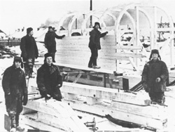 IZ11.JPG (28209 BYTES)