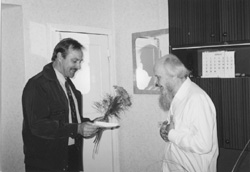 A2.JPG (17136 BYTES)