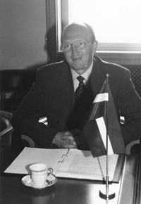 M1.JPG (20042 BYTES)