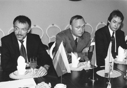 S2.JPG (22816 BYTES)