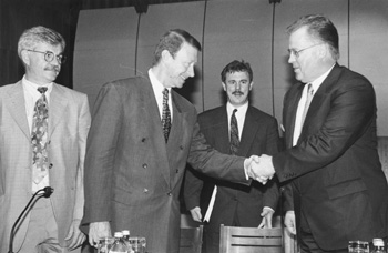 U1.JPG (32294 BYTES)