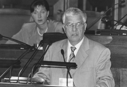 P1.JPG (20019 BYTES)