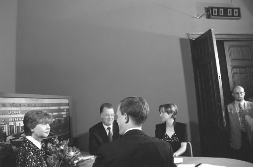 FRE1.JPG (45486 BYTES)