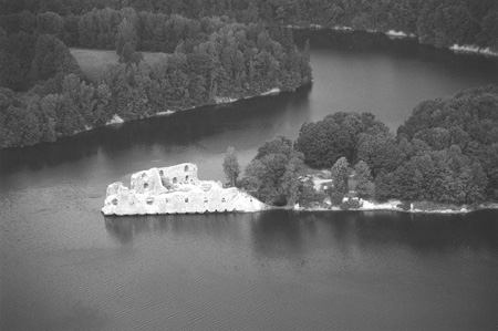 BILDE.JPG (45279 BYTES)