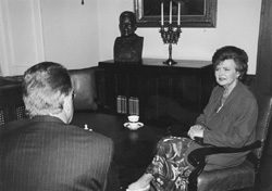 U2.JPG (19262 BYTES)