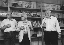 PO15.JPG (23169 BYTES)