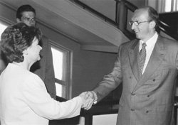 V3.JPG (19387 BYTES)