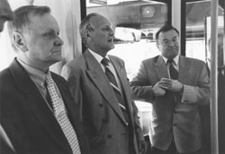 T1.JPG (14860 BYTES)