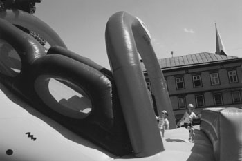 VI1.JPG (17177 BYTES)