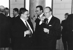 U12.JPG (17591 BYTES)