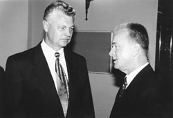 U8.JPG (15973 BYTES)