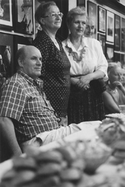 VI6.JPG (41216 BYTES)