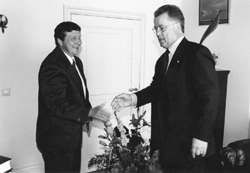 G2.JPG (18240 BYTES)