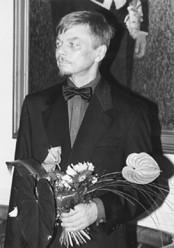 GU3.JPG (36636 BYTES)