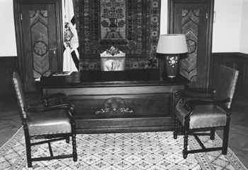 V3.JPG (41884 BYTES)