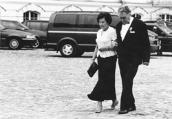 R11.JPG (25472 BYTES)