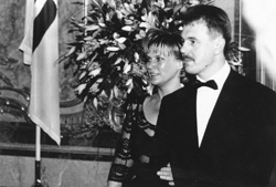 R14.JPG (23855 BYTES)