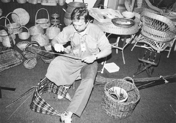 AM2.JPG (50415 BYTES)