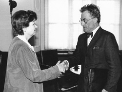 F1.JPG (21325 BYTES)