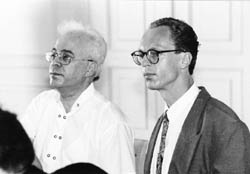 VV2.JPG (10636 BYTES)