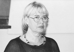 EI2.JPG (14838 BYTES)