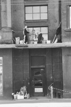 VI3.JPG (34932 BYTES)