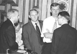 P4.JPG (14773 BYTES)