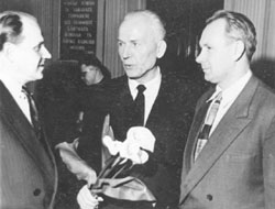 TREIS1.JPG (16106 BYTES)