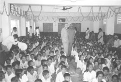 ROZ2.JPG (18574 BYTES)