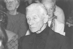 E4.JPG (10924 BYTES)