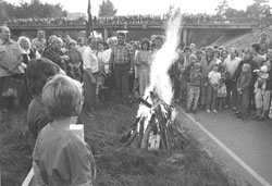 IZ16.JPG (17657 BYTES)