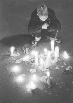 IZ17.JPG (18141 BYTES)