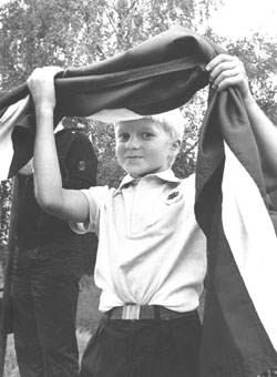 IZ8.JPG (25651 BYTES)