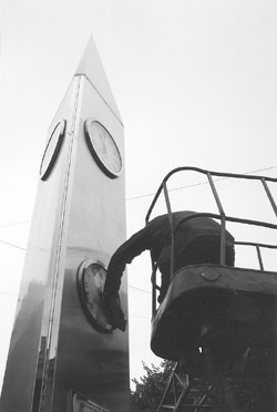 MI1.JPG (16120 BYTES)